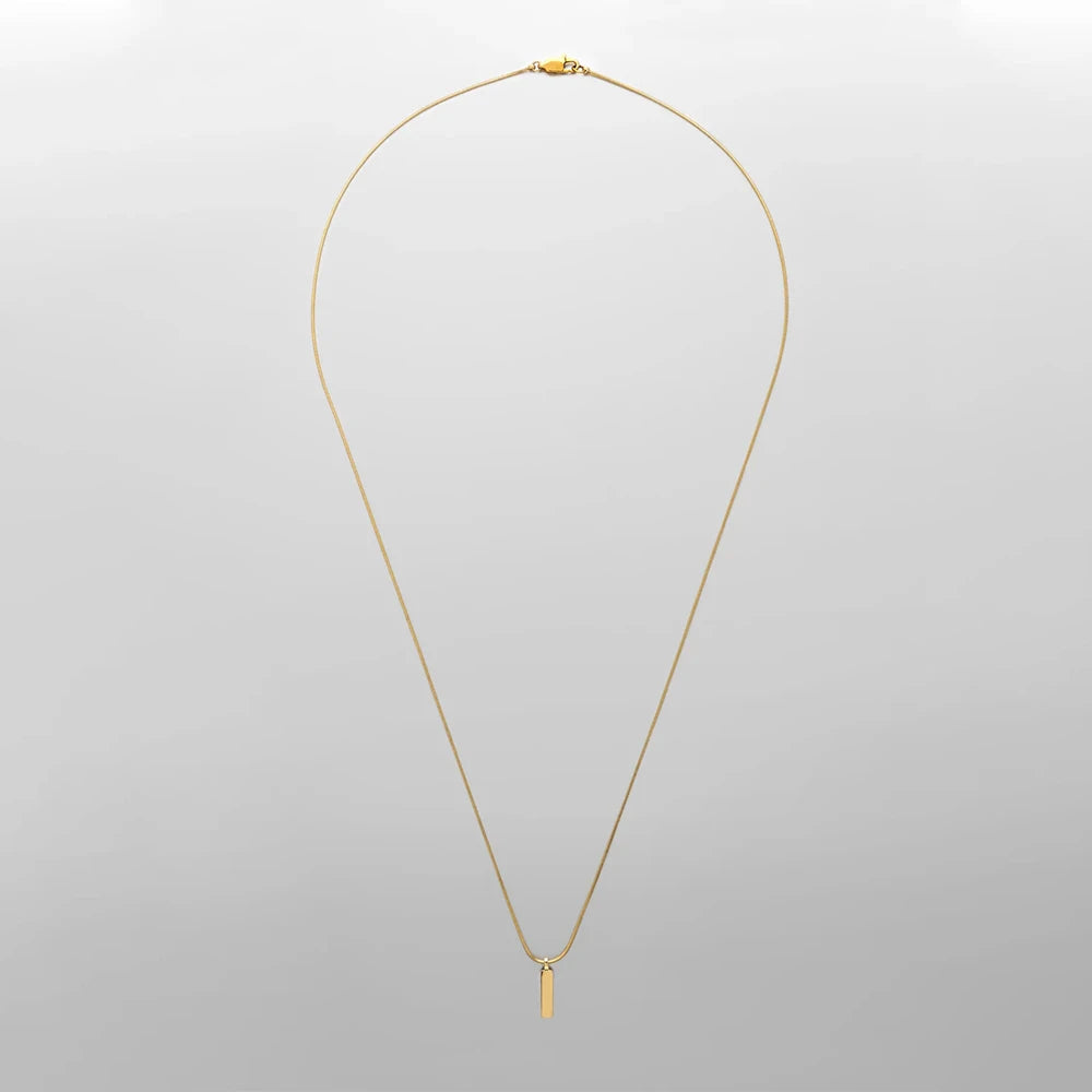 LUXE SQUARE PENDANT NECKLACE